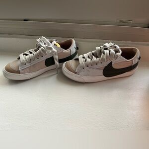Nike Low top blazers